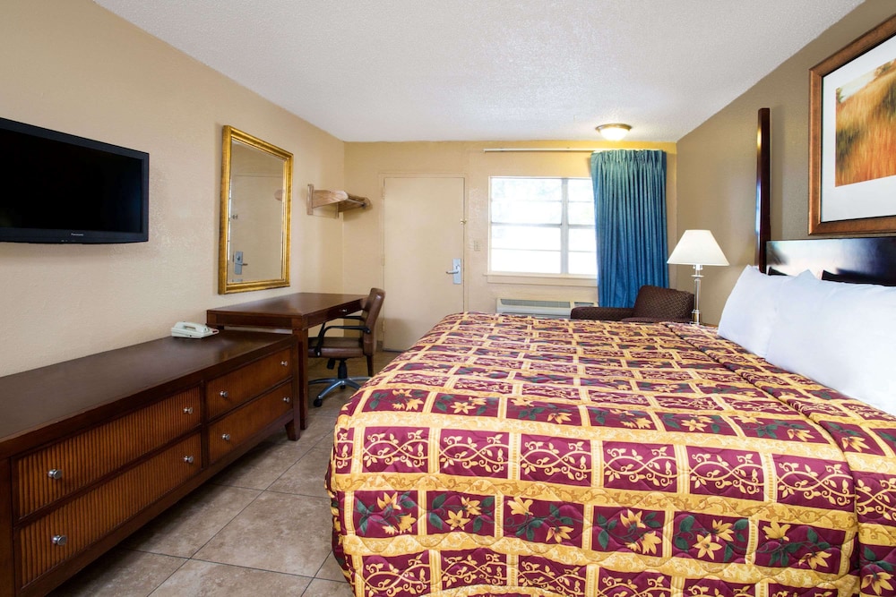 Knights Inn Orlando