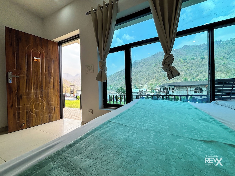 Euphoric Tiger Resort