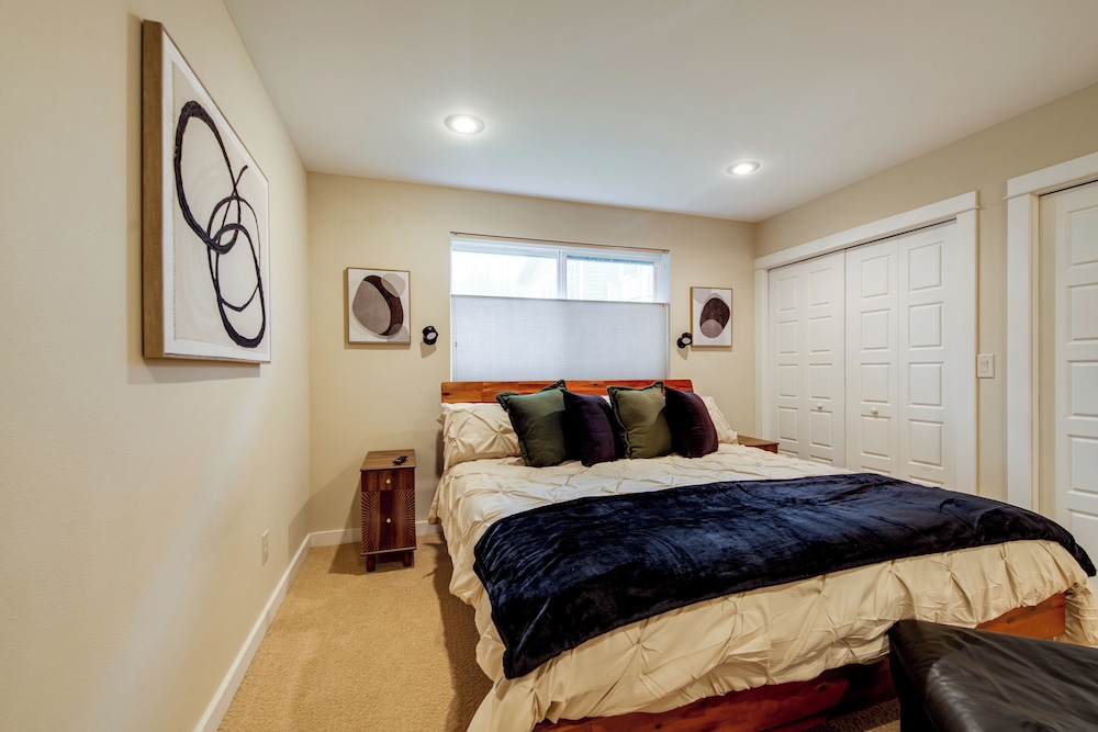 < 2 Blocks to Beach! Pet-friendly Home in Moclips