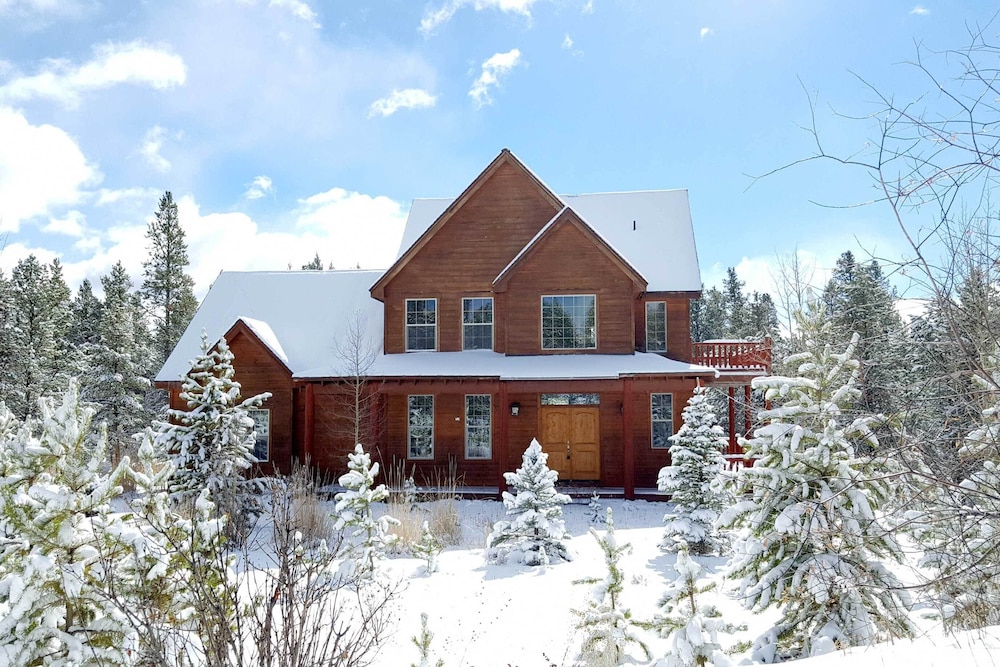 'rocky Bear Lodge' on 2 Acres Near Turquoise Lake view 5