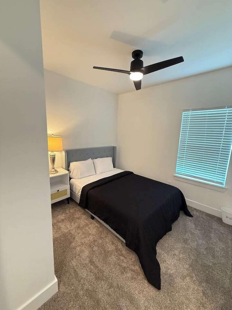 Mansfield Room 3
