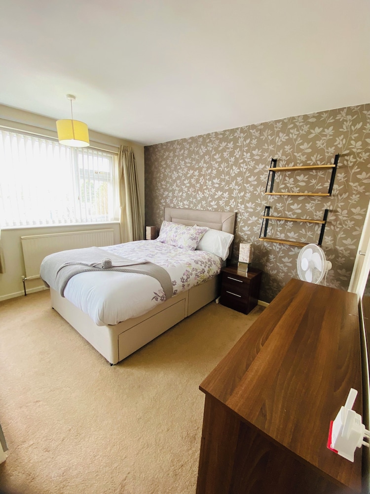 Glendale Close Homely House in Nottingham view 4