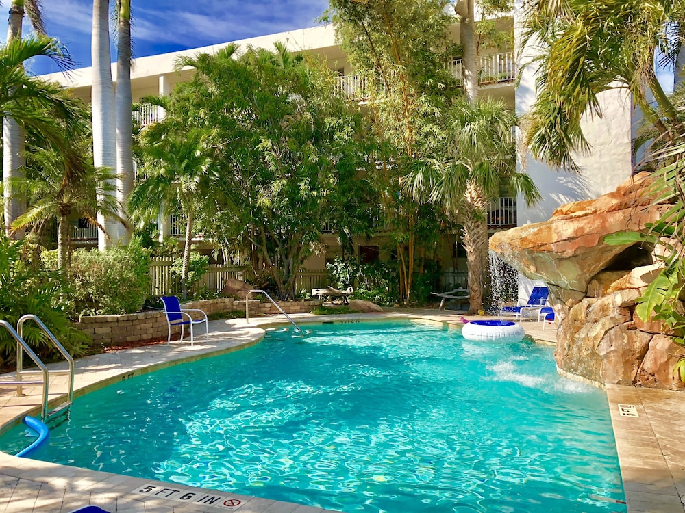 Riverside by the Beach Apartments