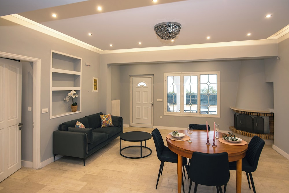 Gigi Star Luxury ApartVilla with Pool, Sea View