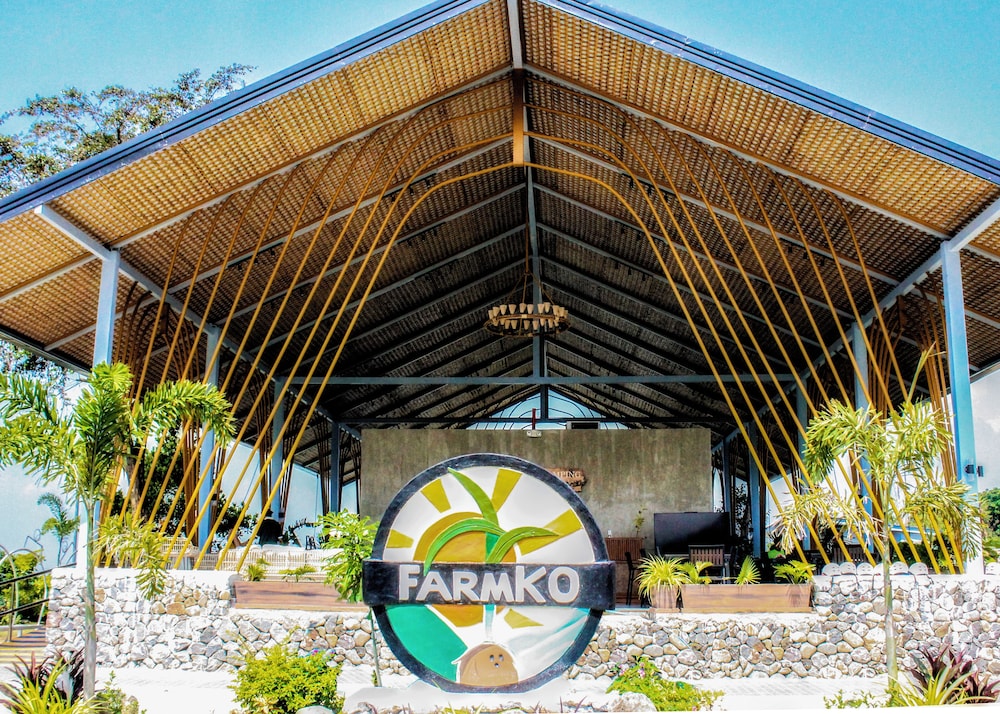 FarmKo Glamping