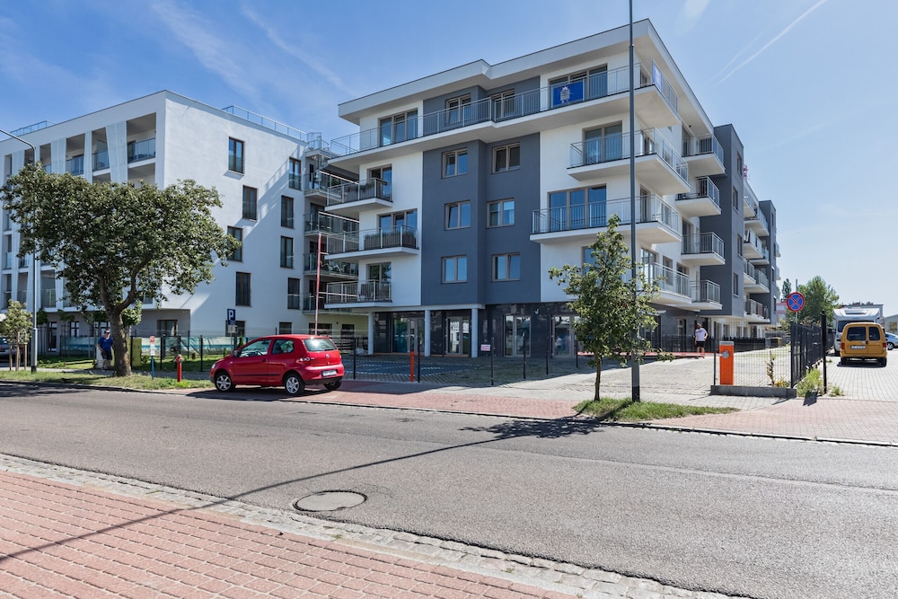 Beach Wave Apartment by Renters Prestige view 3