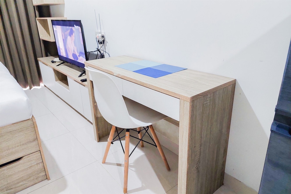Warm and Clean Studio at Springwood Residence Tangerang Apartment