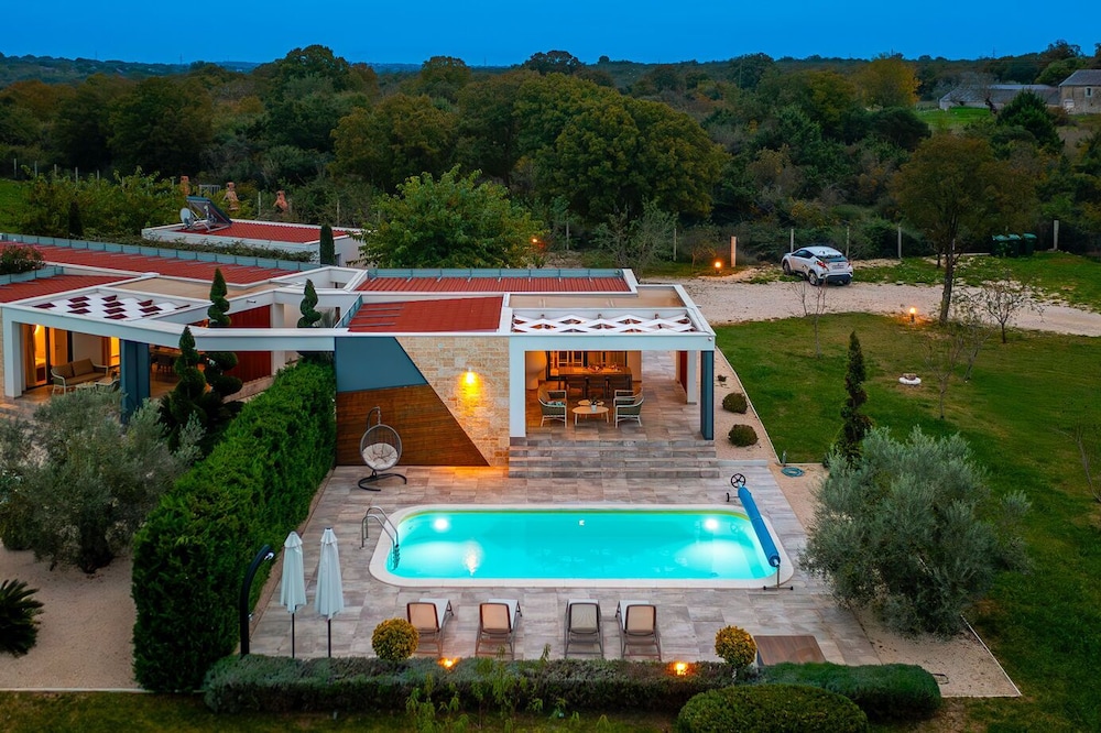 Villa Royal Green One view 5
