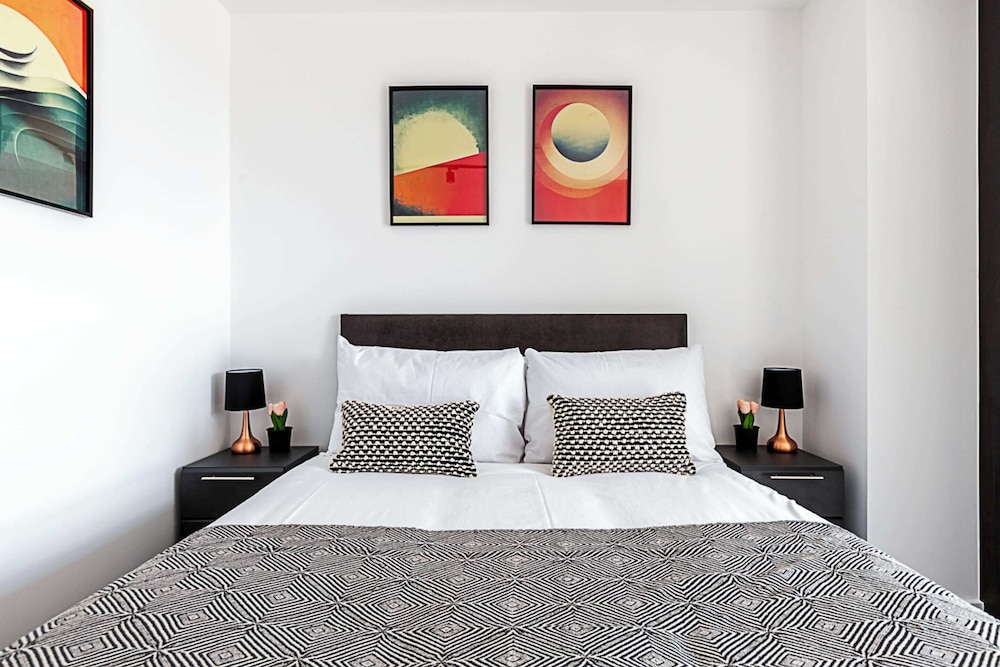 Stylish and Bright West London Gem