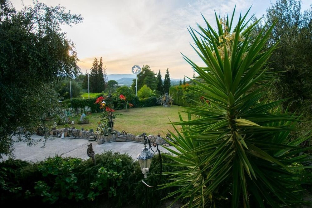 Gigi Star Tatiana Luxury Apartment