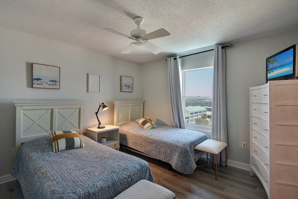 Pelican Beach 0701 2 Bedroom Home view 5
