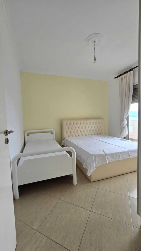 Tirent Apartment - Your Beach Home in Vlorë