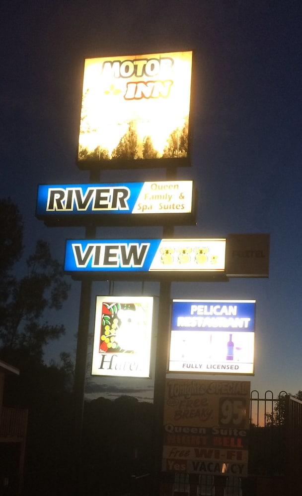 Riverview Motor Inn