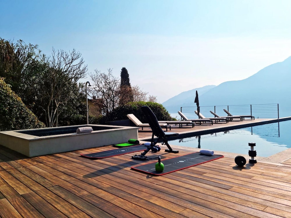 Carefree Retreat With Panoramic Views of Lake Como