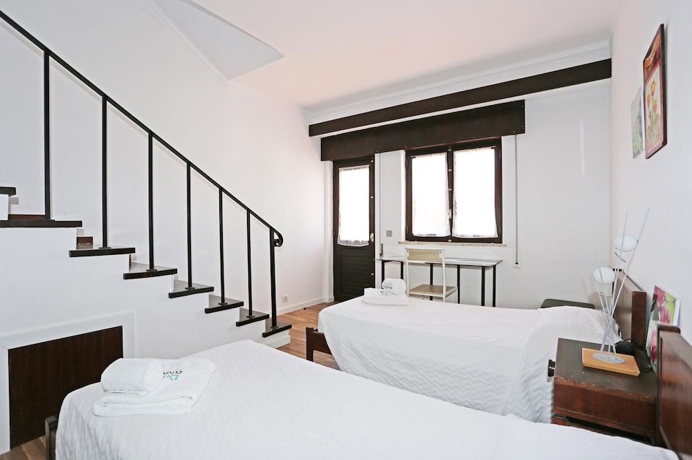 V 02 - Apartment 2 in Seacliff Albufeira