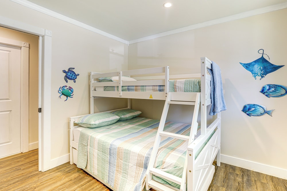 2 Mi to Beach: Bbq-ready Home in North Cape May!