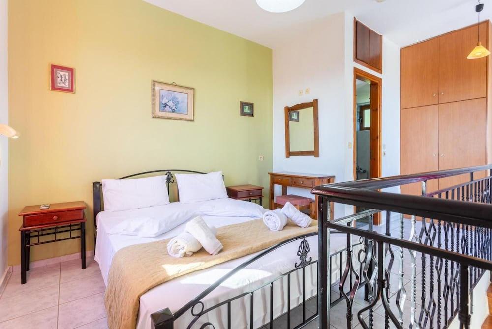 Maroulas Villas Collection
