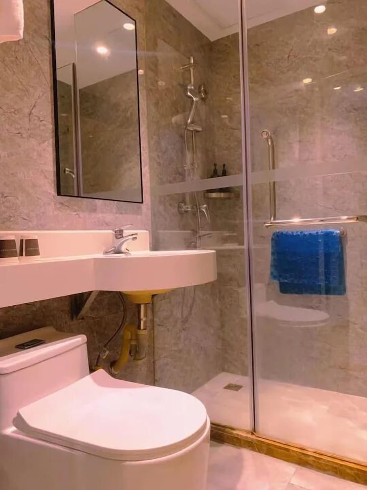 YESTE Hotel (Shenzhen Nanshan Qianhai Daxin subway station)