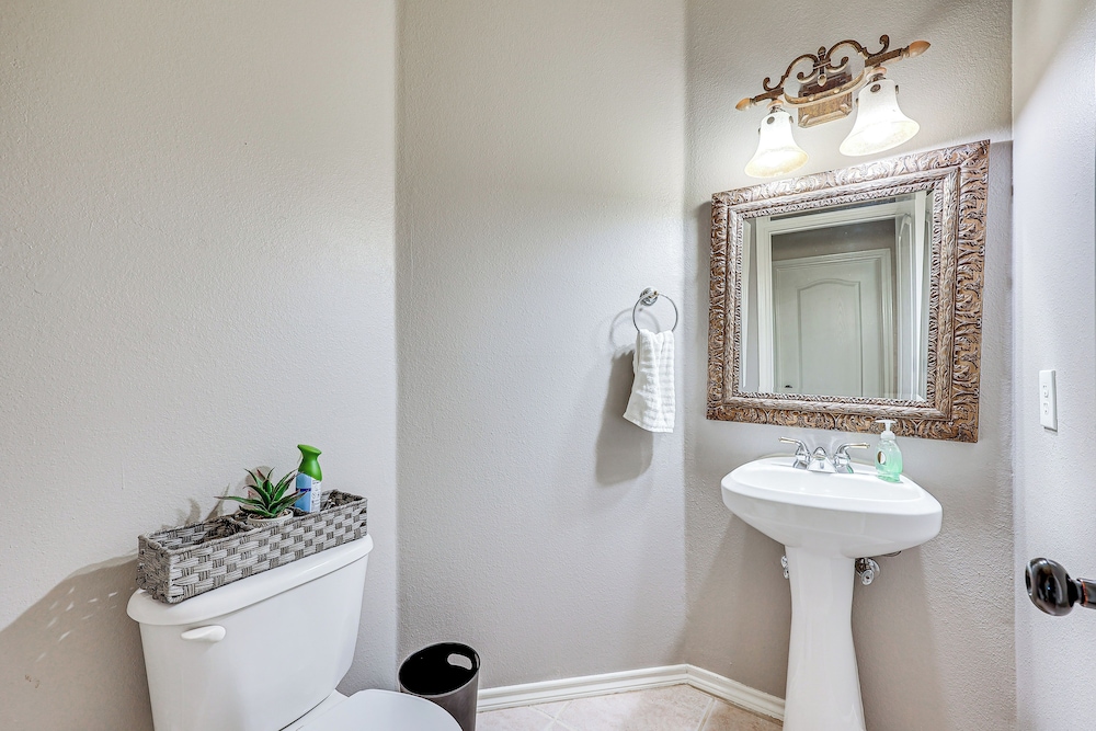 Private Theater & Pool: Spacious Mission Home