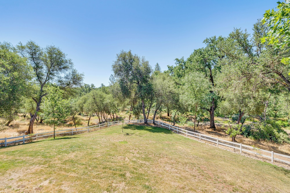 10 Mi to Folsom Lake: Tranquil Family Getaway
