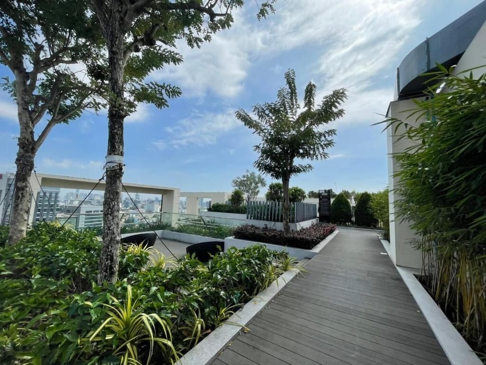 Hado Centrosa Quan 10 Apartment