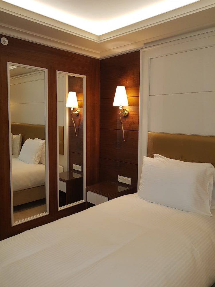 Grand Marcello Otel - Image 19