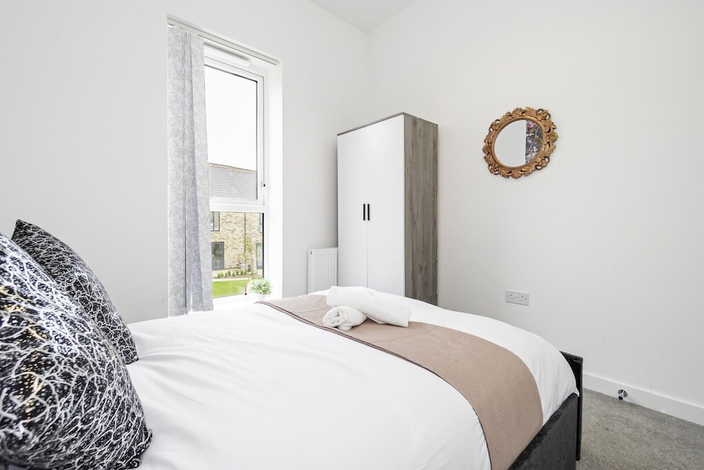 Stunning 3 Bedroom Home in Balsall Heath With Patio and Central Heating