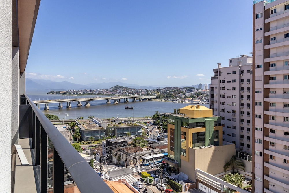 TVT - Luxury Studios in the Center of Florianopolis
