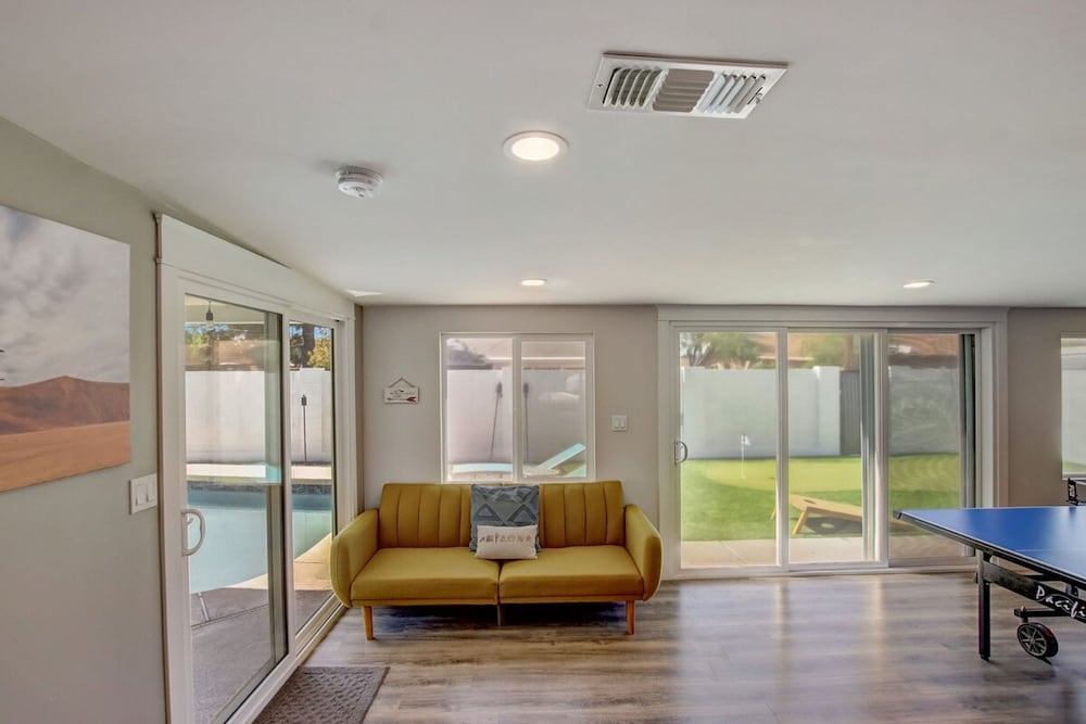 Family Retreat By Old Town w Pool