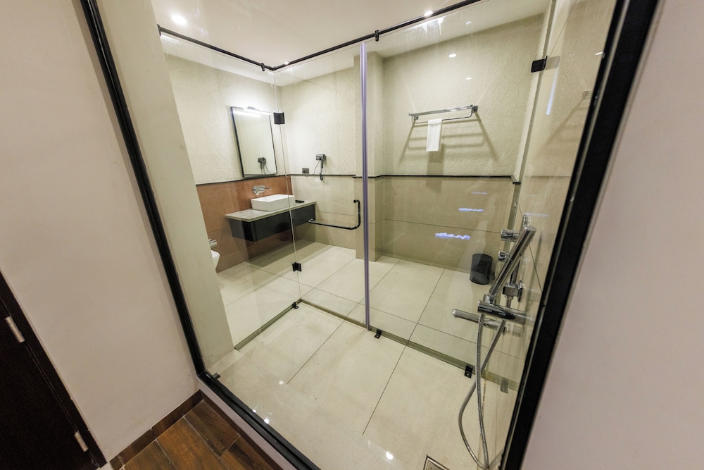 CherryLoft Luxury Resort