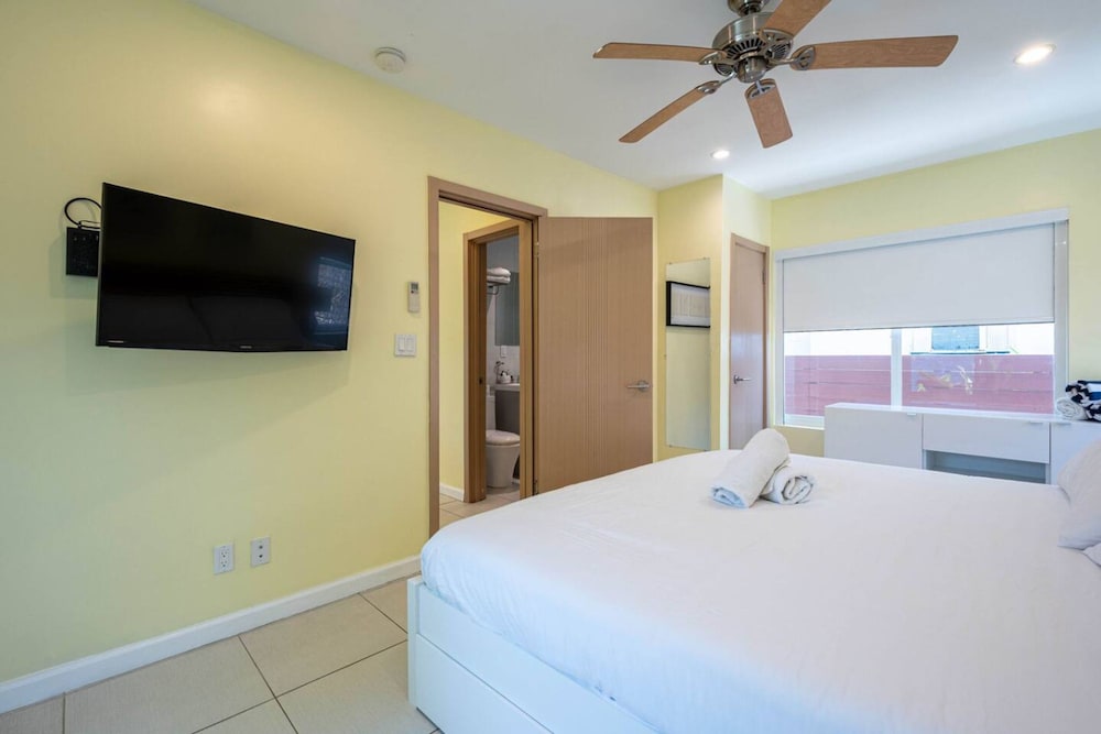 Casa Del Mar Beach Apartment Suite 1