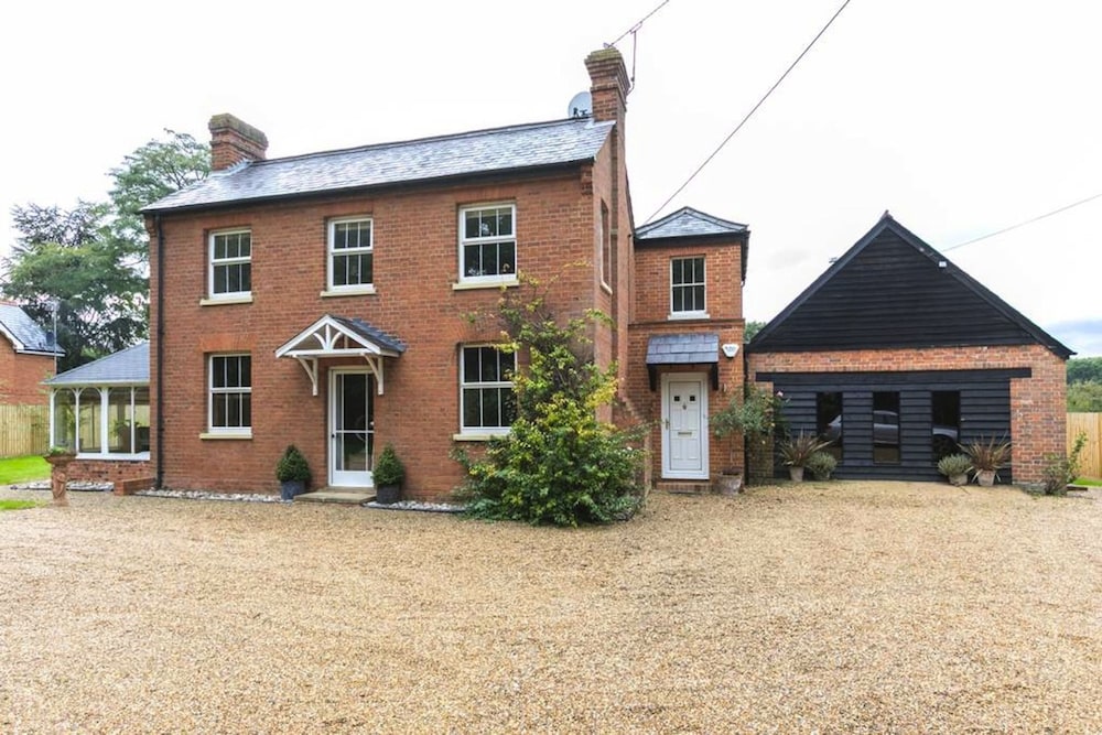 Bournes Farmhouse