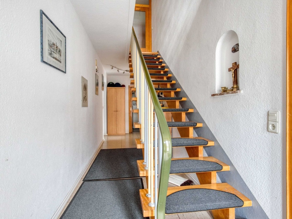 Quaint Holiday Home in Möhnesee near Druggelter Kapelle view 2