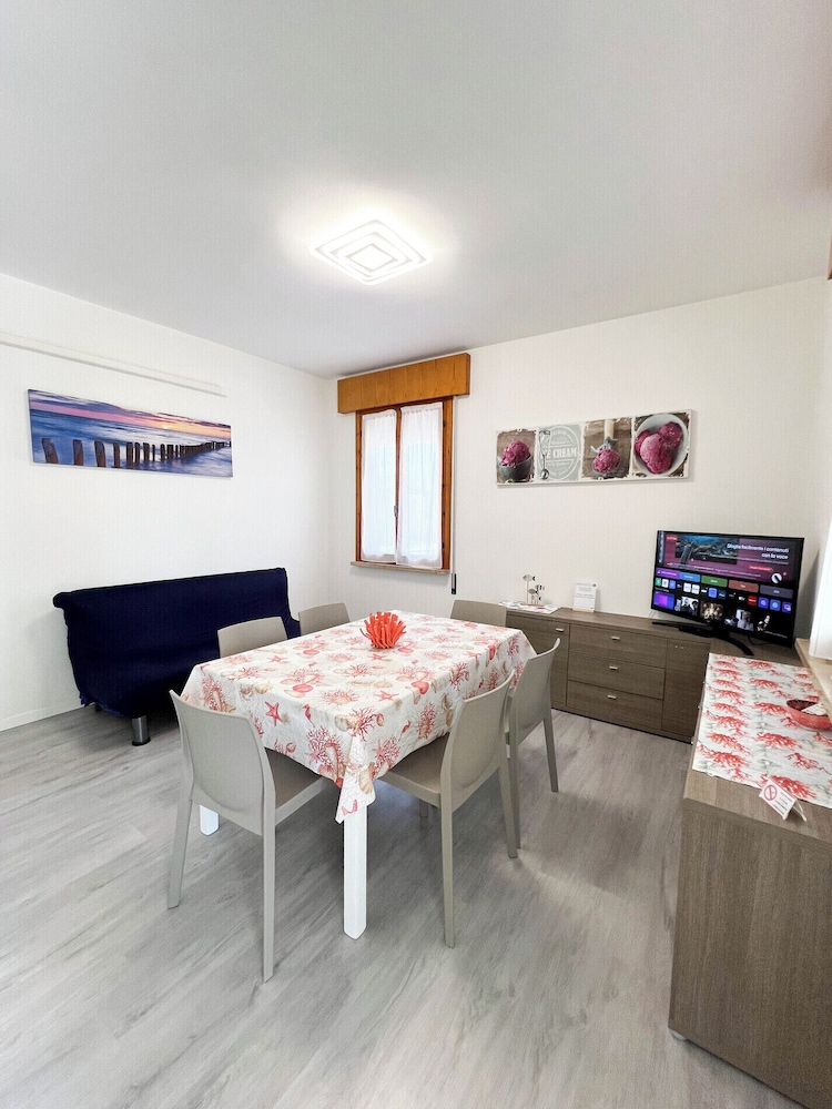 Comfy Bungalow Between Jesolo and Punta Sabbioni