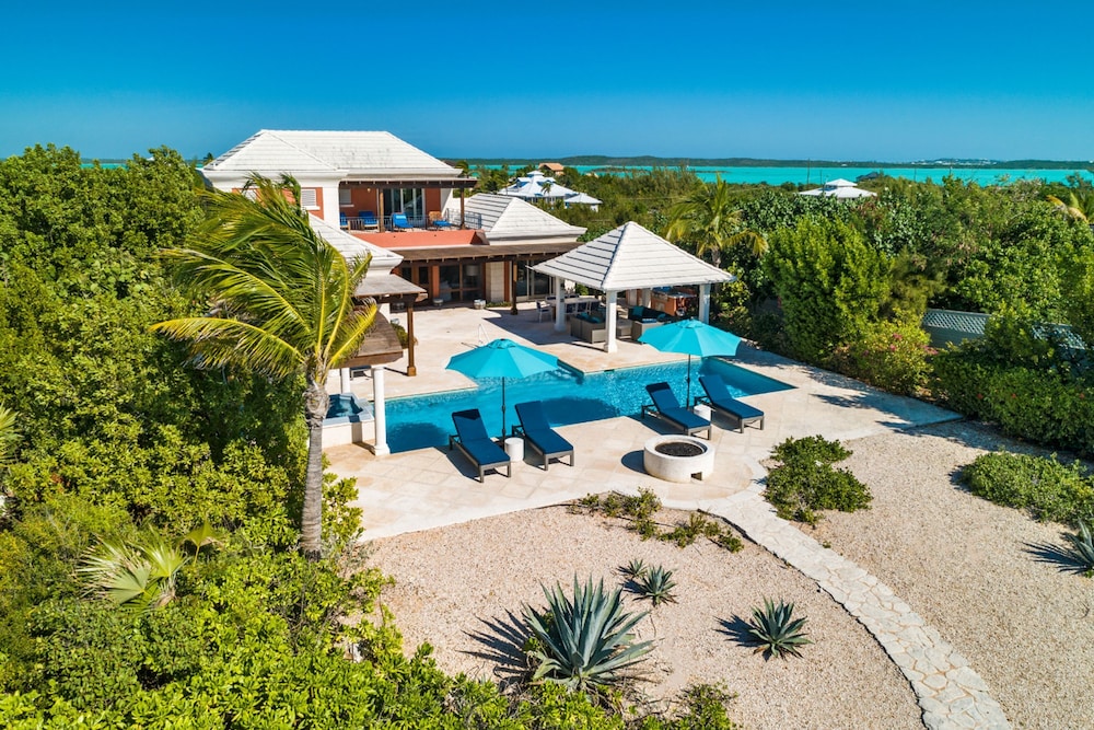 Villa La Percha With 4 Bedrooms and 4 5 Bathrooms