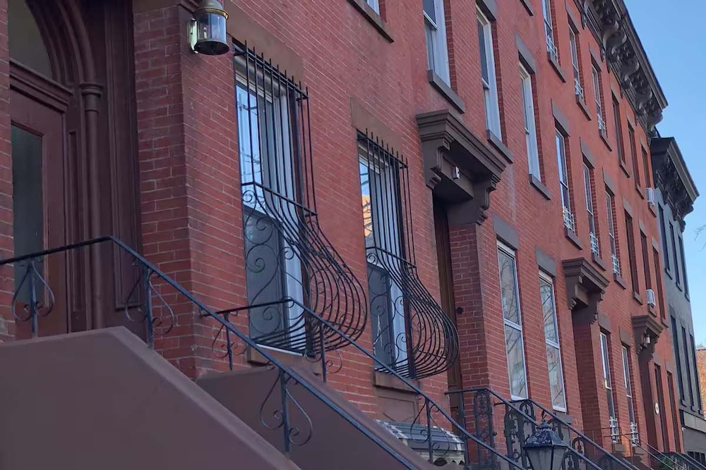 Degraw Place by Rove Travel Apt w Private Patio
