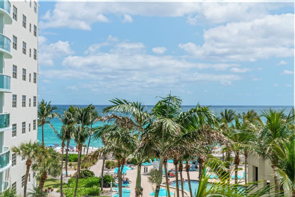 Ocean Wind Luxury Beachfront Condo With Pool & Gym - Image 1