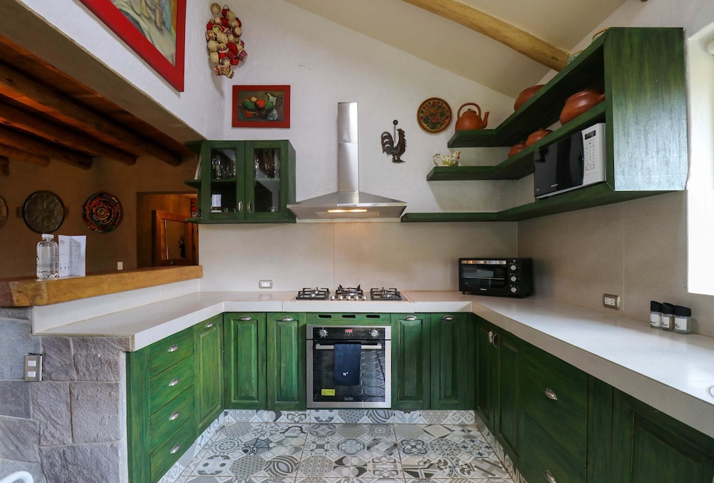 w Fabulous 3BR House in Villa Sagrado