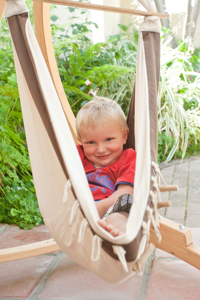 Yotclub B and B