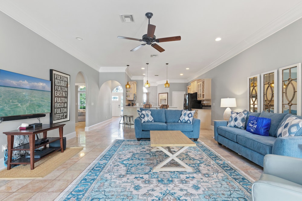 Sugar Sand Retreat 3-bed, 2-bath Beach Getaway With Private Pool, Sleeps 8!