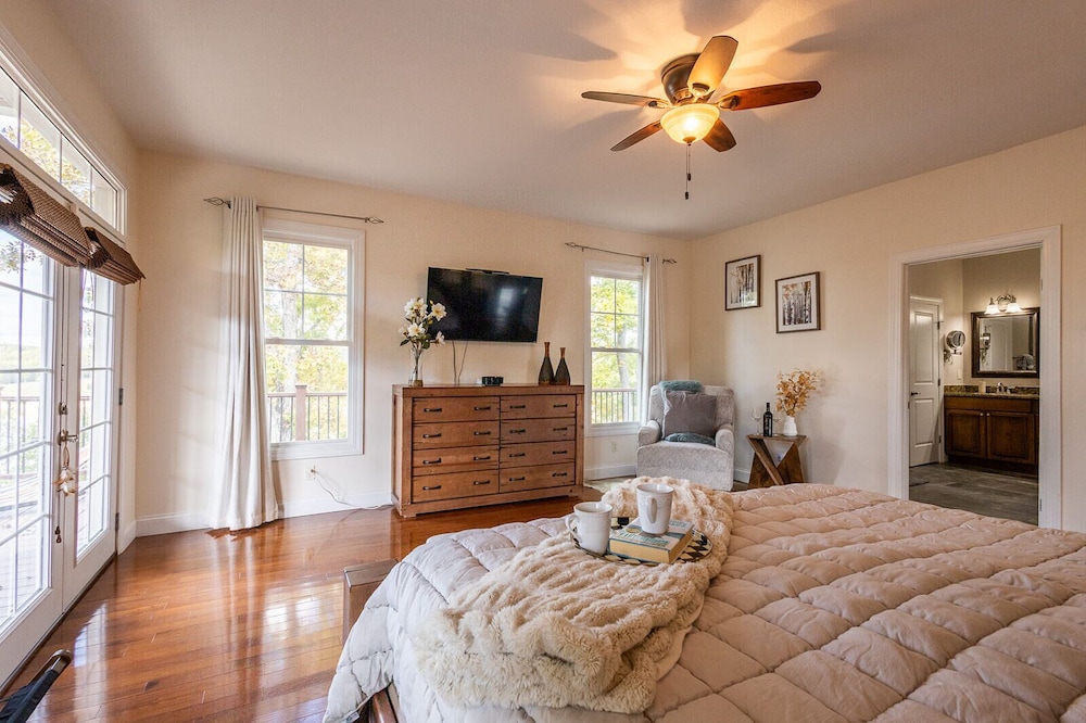 The Retreat at Paradise Hills