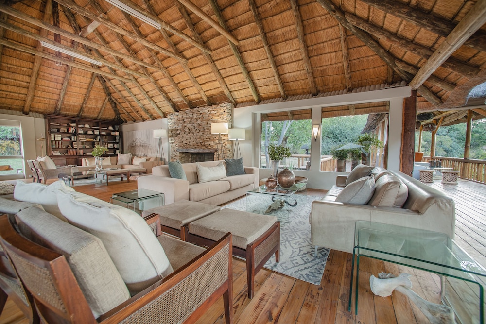 Karongwe - River Safari Lodge