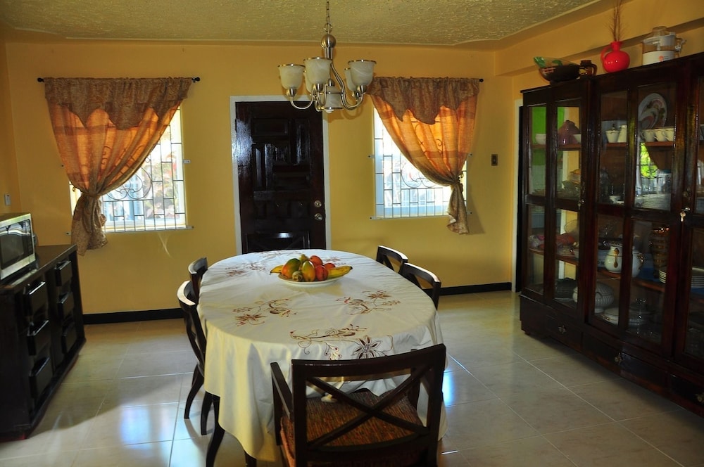 Duncan's Hideaway Guesthouse