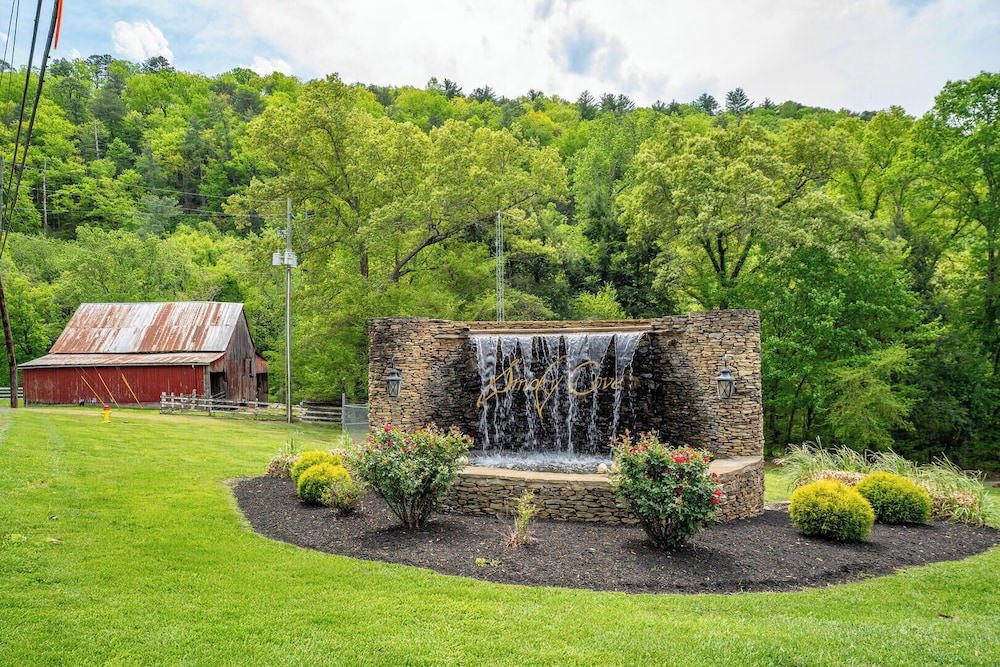Smoky Bear Cabin