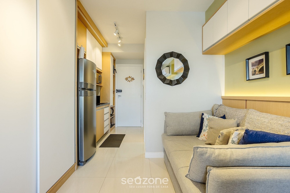 Complete Stay With Pool and gym Steps From the Metro in Pinheiros - SP - LOF