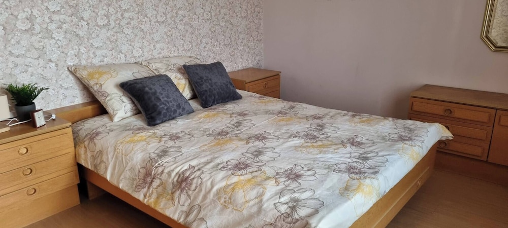 Superb Flat 3 Bedrooms Private Parking