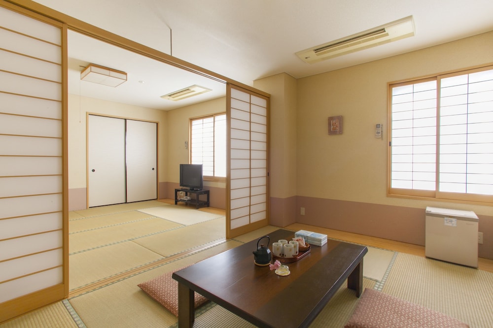 Nagomiyado Towa