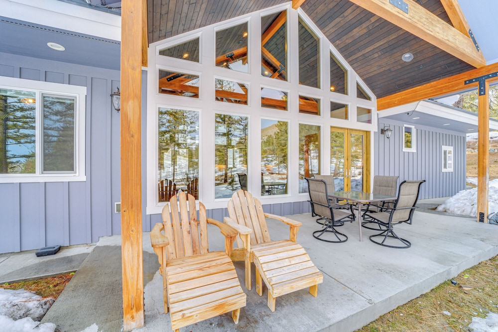 'chelan Mountain Retreat' Chalet w/ Fire Pit!