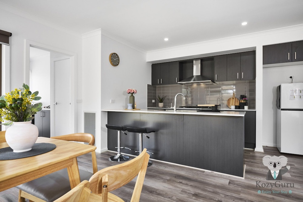 Kozyguru | Pakenham | Comfortable 4-Bedroom House