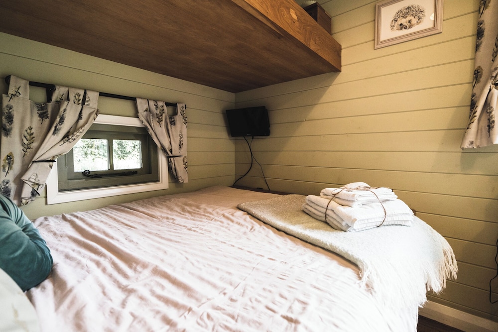 Little Otchan Shepherd's Hut